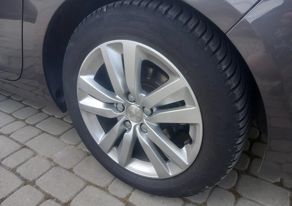 Peugeot 308 cena 32900 przebieg: 226700, rok produkcji 2017 z Wieliczka małe 154